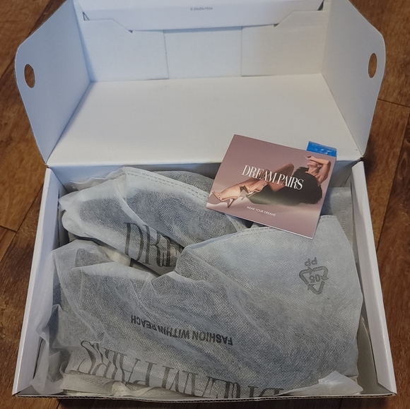 Women's Black Heeled Loafers. Size 10. No Slip Work Shoe. Office. Casual. - Picture 2 of 7